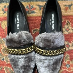 KENNETH COLE NY β€οΈNWOT size 8. Faux grey fur with bronze strap black heel